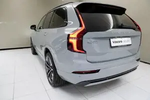 Volvo XC90 Plus, T8 Plug-in Hybrid, Elektrisch/Benzi Bild 12