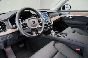 Volvo XC90 Plus, T8 Plug-in Hybrid, Elektrisch/Benzi Bild 6