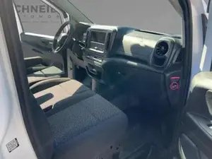 Mercedes-Benz Vito 116 CDI 4x4 Kasten Lang KAM SpurH Bild 7