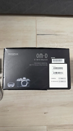 Olympus OM-D E-M10 Mark III mit Objektiv Bild 4