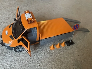 Bruder MB Sprinter Baustellenfahrzeug  Bild 2