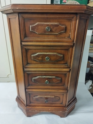 Älteres Vintage - Schränkchen - guter Zustand 