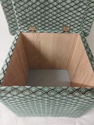 Handgefertigter Sitzhocker mit stauraum 40x40x40 - unikat  Bild 3