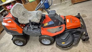 Husqvarna R418 TS AWD Bild 3