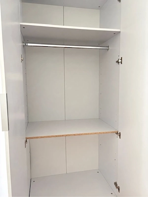 Kleiderschrank zum Verkaufen Bild 4