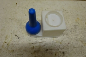 Leimbehälter mit Pinsel Bild 2