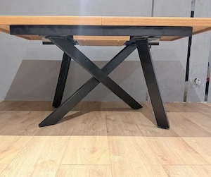 Ausziehbarer Tisch im Loft-Stil Bild 3