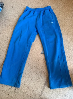 6pm open leg Jogger