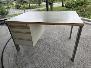 Bene Büroschreibtisch Bild 2