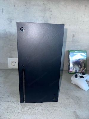 Xbox Series X mit Laufwerk   sehr guter Zustand + Spiele & Zubehör Bild 2