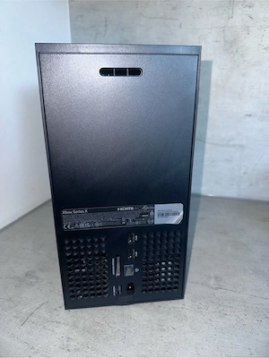 Xbox Series X mit Laufwerk   sehr guter Zustand + Spiele & Zubehör Bild 3