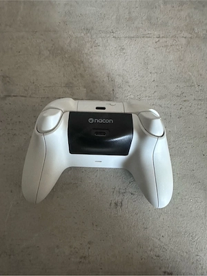 Xbox Series X mit Laufwerk   sehr guter Zustand + Spiele & Zubehör Bild 4