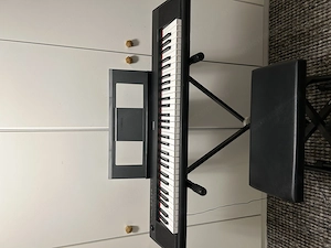 Yamaha Piaggero NP-12 Keyboard   inkl. Ständer, Hocker & Fußpedal Bild 3