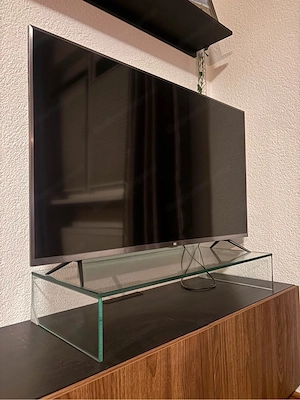 Xiaomi Fernsher inkl. Glasuntergestell, 43 Zoll, guter Zustand;