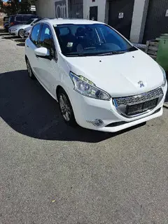 Peugeot  208