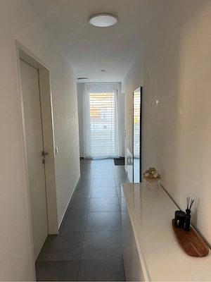 Großräumige Wohnung mit Balkon, Keller und Tiefgaragenstellplatz zu vermieten! Bild 4