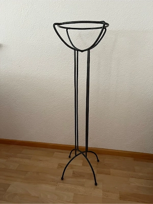 Kerzen und Blumenständer Bild 3