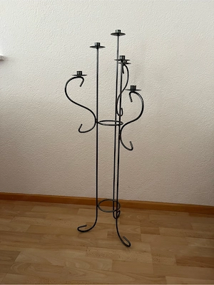 Kerzen und Blumenständer Bild 2