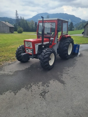 Lindner BF420SA Traktor 