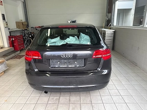 Audi A3 SB 1,6 Jubiläumsmodell Klein-  Kompaktwagen Bild 2