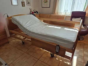 Pflegebett elektrisch Bild 3