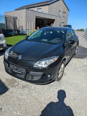 Mégane Bose  TCe 130 - Aufgrund Familienzuwachs abzugeben Bild 5