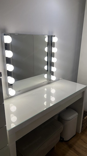 IKEA MALM Schminktisch mit Spiegel & LEDSJÖ Beleuchtung Bild 3