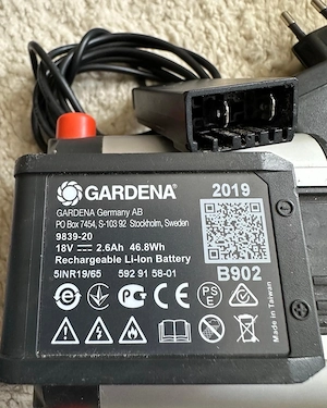 Gardena Rasentrimmer-Akku & Ladekabel Bild 5
