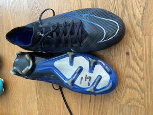 Nike fussbal Schuhe Gr 41 Bild 2