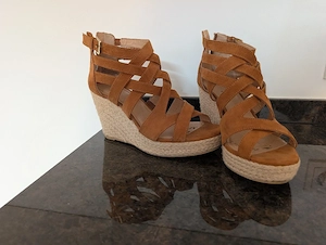 Sandalen von s.Oliver mit Keilabsatz in der Größe 40 Bild 3