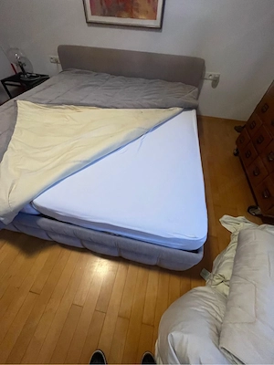 Doppelbett, hellgrauer Cordbezug, gratis Bild 4