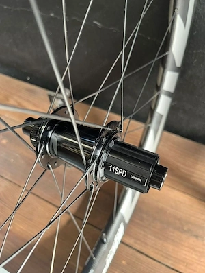 ZIPP 303 XPLR S Disc Carbon Laufradsatz Gravel 700c Tubeless, NEU Bild 3