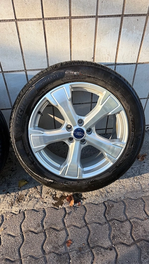 Ford Kuga Reifen Bild 2