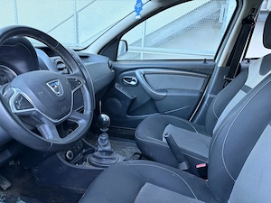 Dacia Duster 4x4 - Unfallfahrzeug Bild 9