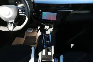 Alfa Romeo Junior SPORT SPECIALE Ibrida Q4 TechP 18'LM Navi 100 k... Bild 7