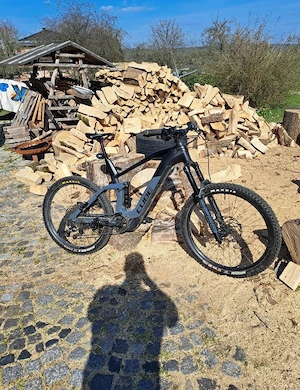 Elektrofahrrad (Cube Stereo Hybrid 160). Bild 2