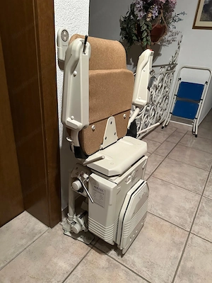 Treppenlift Treppenlift zu verschenken   Modell 260 Sarum - Saxon von Weigl-Aufzüge Bild 4