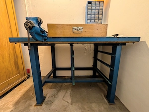 Werkbank mit Schubladen Bild 2