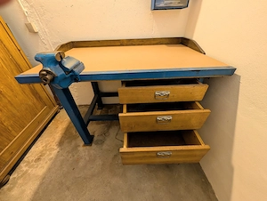 Werkbank mit Schubladen Bild 3