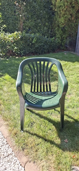6 Gartenstühle zu verschenken Bild 2