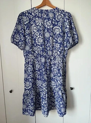 Neues Damenkleid Bild 2