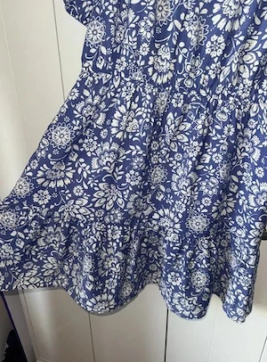 Neues Damenkleid Bild 5
