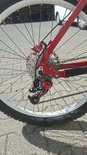 Mountainbike Kraftstoff Fully E2 Bild 5