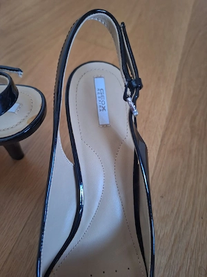 Geox Damen Pumps   Schwarz Lack   Gr. 40   nur 1  getragen Bild 3