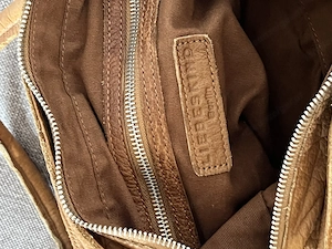 Liebeskind Tasche + Liebeskind Handyhülle Bild 6