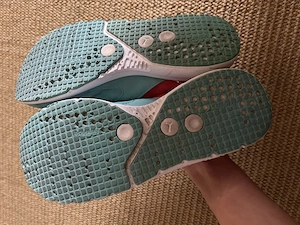 Puma Socken + Sport-BH + Schuhe Bild 6