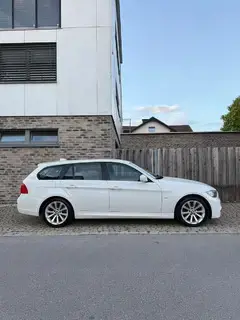 BMW 3er-Reihe 330d X-Drive Kombi   Sleeper Bild 2