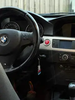 BMW 3er-Reihe 330d X-Drive Kombi   Sleeper Bild 4