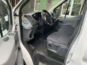 Ford Transit L2H2 Bild 4