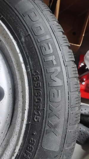 neue Winterreifen  185 60R15 88H Bild 3